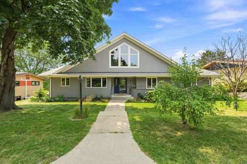 29 Orme Ct, Saint Paul, MN, 55116-2702 | Card Image