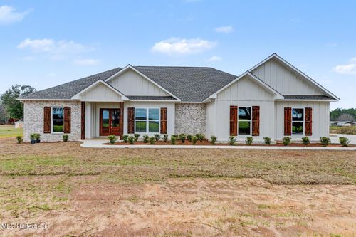 337 V E Howell Rd, Lucedale, MS, 39452 | Card Image