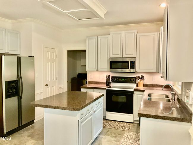 Kitchen | Image 22