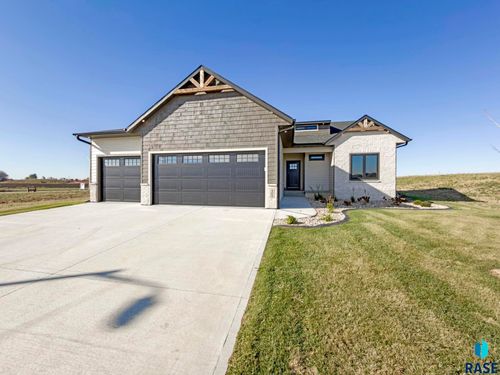 405 N Sunshine Ave Avenue, Brandon, SD, 57005 | Card Image