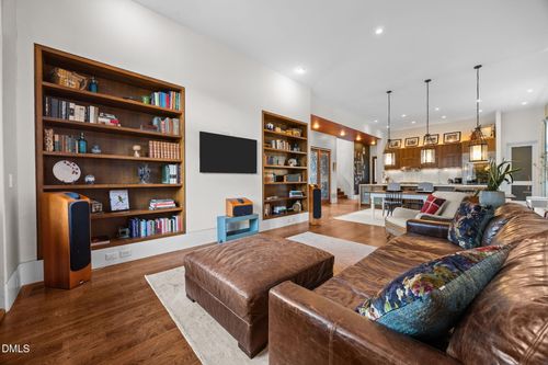 550 E Edenton St, Raleigh, NC, 27601-1128 | Card Image