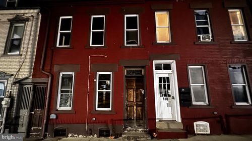 828 Chestnut St, Allentown, PA, 18102-4065 | Card Image