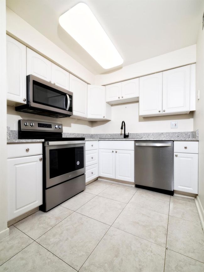 APT-131 - 3190 N Atlantic Ave, Condo with 2 bedrooms, 2 bathrooms and null parking in Cocoa Beach FL | Image 5