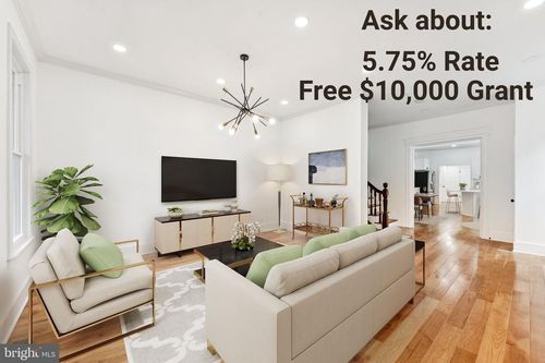 2105 4th St Ne, WASHINGTON, DC, 20002-1215 | Card Image