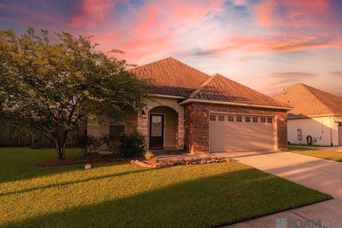 38305 Cotton Creek Ave, Prairieville, LA, 70769-3964 | Card Image