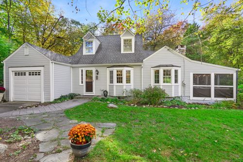 477 Newtown Tpke, Redding, CT, 06896-2017 | Card Image