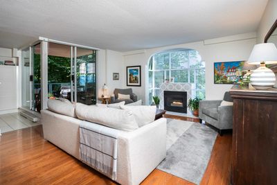 202 - 3055 Cambie St, Condo with 2 bedrooms, 1 bathrooms and 1 parking in Vancouver BC | Image 1