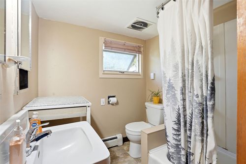 274 Doran Ln, Hamilton, MT, 59840-3307 | Card Image