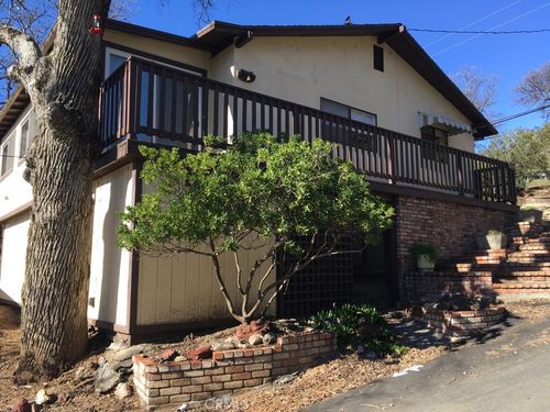3690 Tulare St, Clearlake, CA, 95422-9240 | Card Image