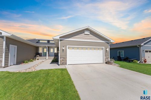 2710 E Sunburst Dr Drive, Brandon, SD, 57005 | Card Image