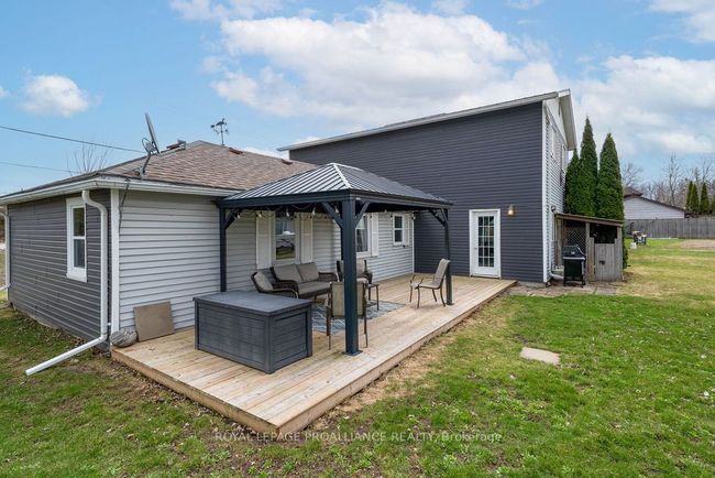 657 49 Highway, House other with 3 bedrooms, 2 bathrooms and 5 parking in Prince Edward County ON | Image 38