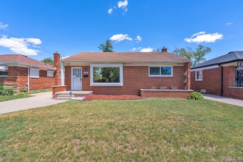 20300 Burt Rd, Detroit, MI, 48219-1352 | Card Image