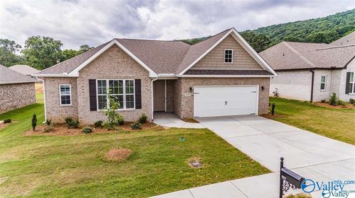 3029 Crystal Creek Dr, Brownsboro, AL, 35741-9633 | Card Image