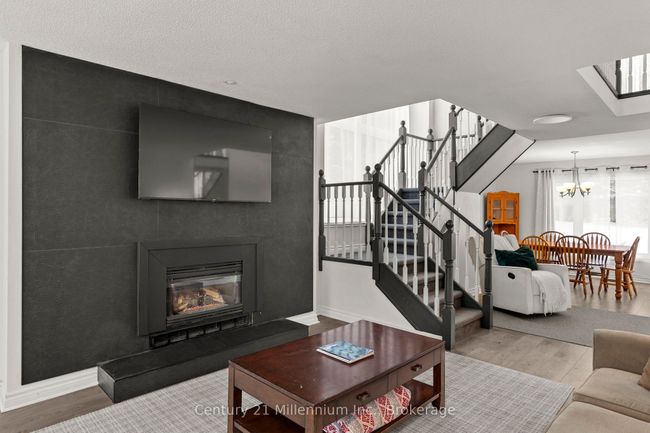 159 Vacation Inn Dr, Condo with 3 bedrooms, 3 bathrooms and 1 parking in Collingwood ON | Image 7