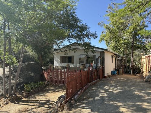 5 Patricia Ln, Wofford Heights, CA, 93285-9580 | Card Image