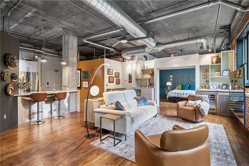 405-3235 Roswell Rd Ne, Atlanta, GA, 30305-1887 | Card Image