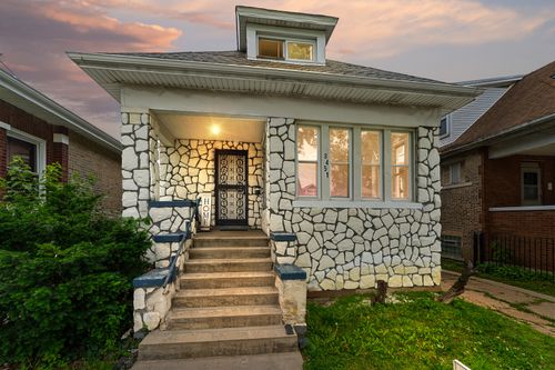 8451 S May St, Chicago, IL, 60620-3318 | Card Image