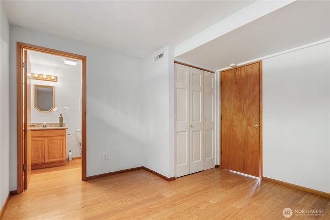 22109 93 Rd Pl W, House other with 3 bedrooms, 3 bathrooms and 2 parking in Edmonds WA | Image 13