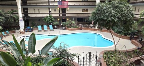 201-5200 S Tuckaway Boulevard, Greenfield, WI, 53221 | Card Image