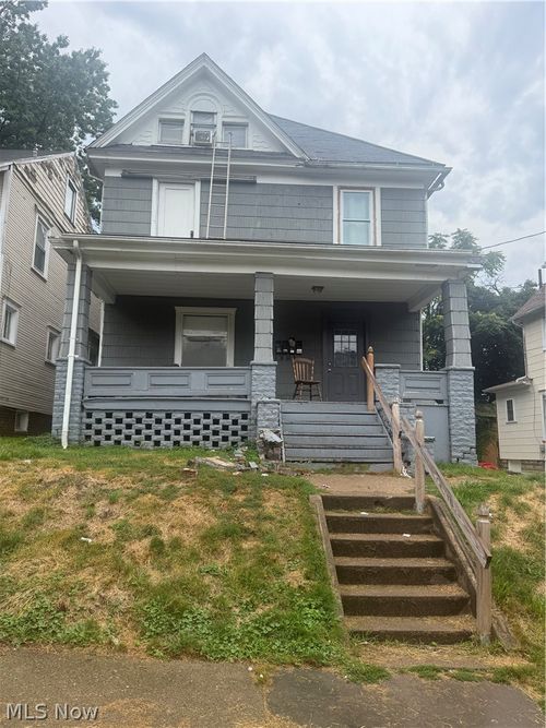 1018 9th St Nw, Canton, OH, 44703-2204 | Card Image