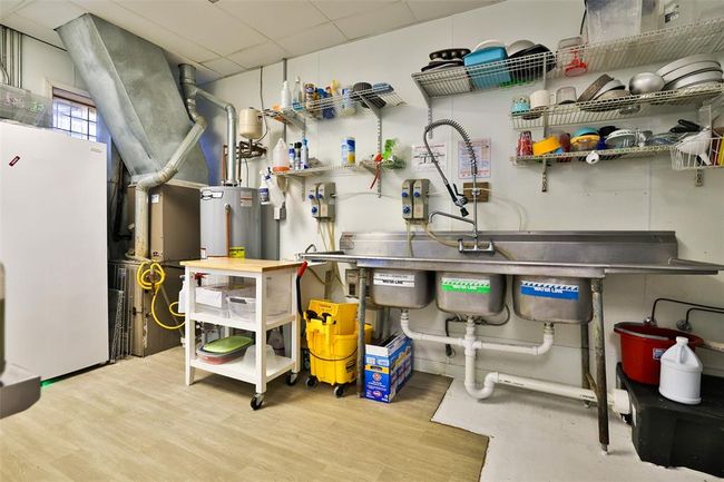 Three Compartment Sink in Kitchen | Image 19