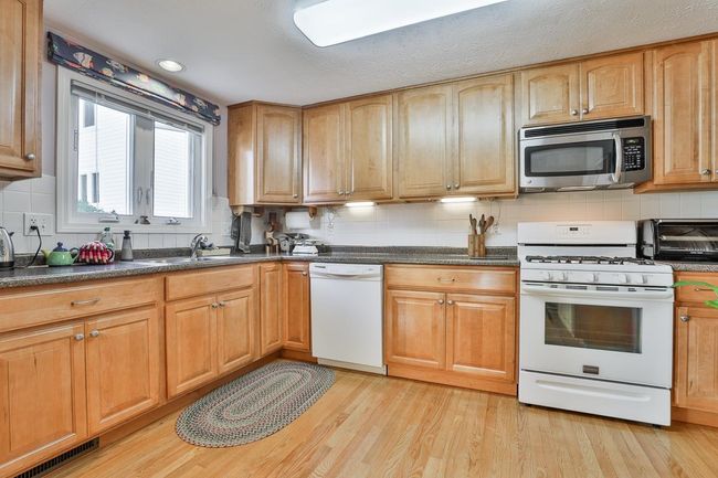 37 Windemere Way, Condo with 2 bedrooms, 2 bathrooms and null parking in Nashua NH | Image 7