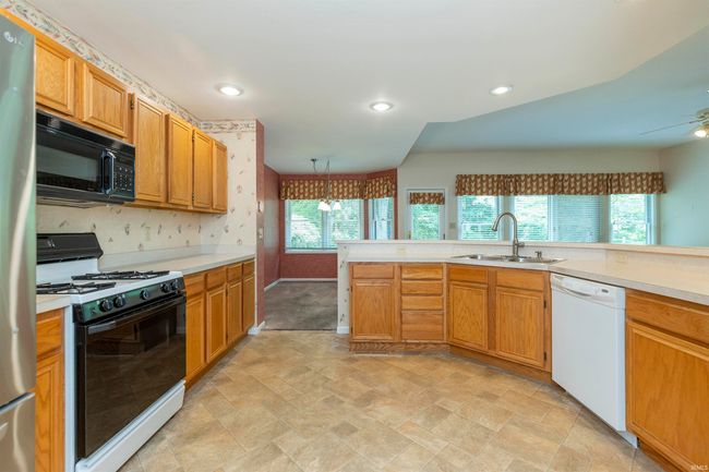 1539 Stone Ct, House other with 4 bedrooms, 3 bathrooms and null parking in Elkhart IN | Image 11