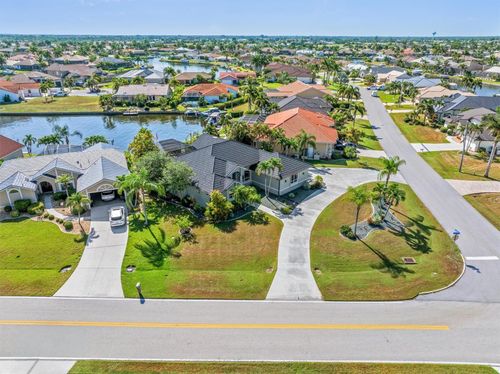 590 Toulouse Dr, PUNTA GORDA, FL, 33950-7827 | Card Image