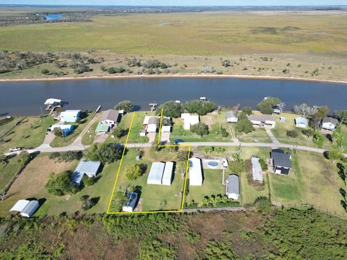 5582 County Road 469, Brazoria, TX, 77422-8237 | Card Image