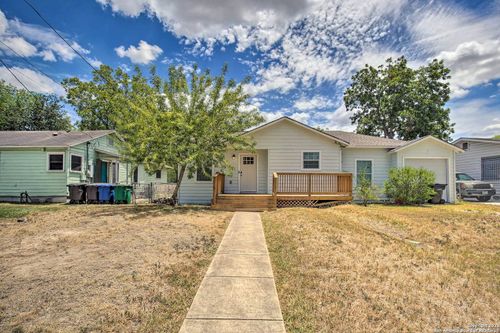 428 Burcham Ave, San Antonio, TX, 78221-1121 | Card Image