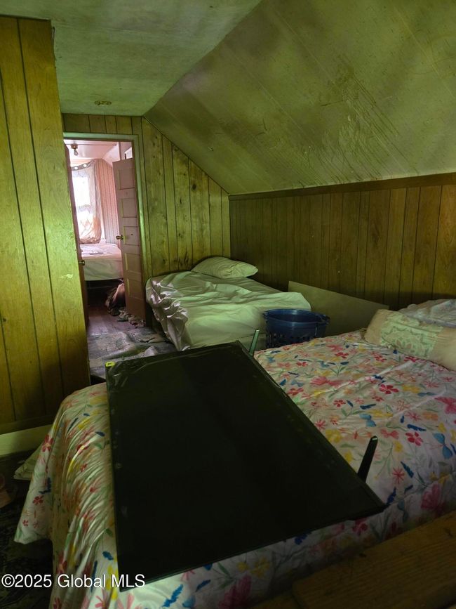 14 Western Ave, House other with 3 bedrooms, 1 bathrooms and 3 parking in Colonie NY | Image 9