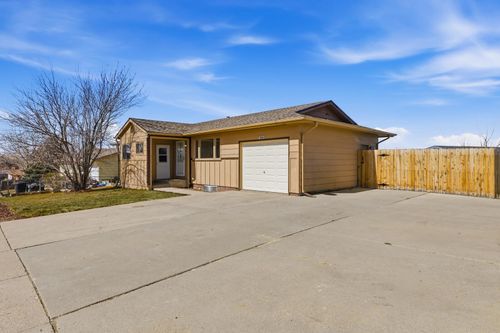 1922 E 24th St, Casper, WY, 82601-5037 | Card Image