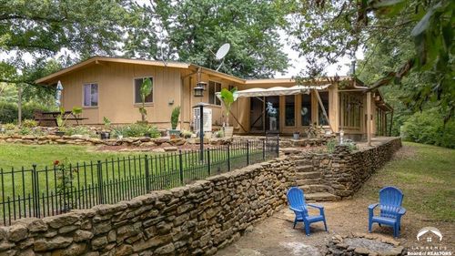 10808 Perryview Dr, Ozawkie, KS, 66070-4019 | Card Image