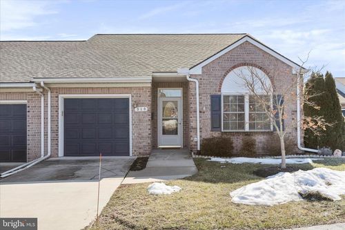 340 Sunbrook Ln, HAGERSTOWN, MD, 21742-4110 | Card Image