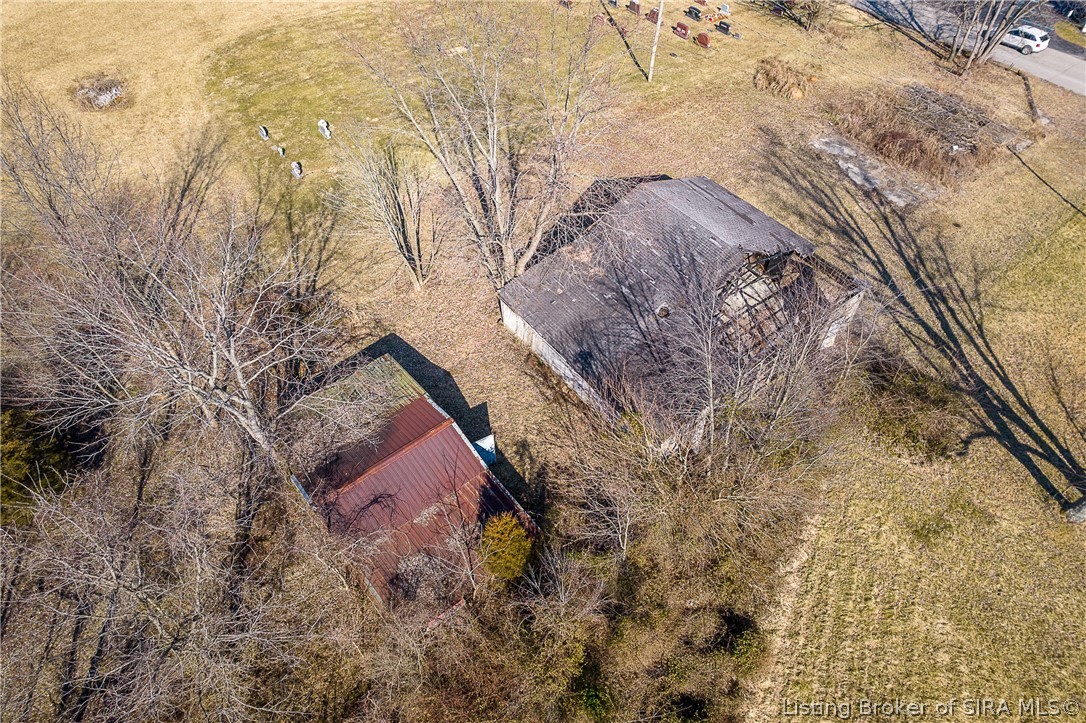 Land in Central 4