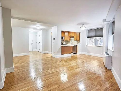 3b-116-11 Curzon Rd, Kew Gardens, NY, 11418 | Card Image