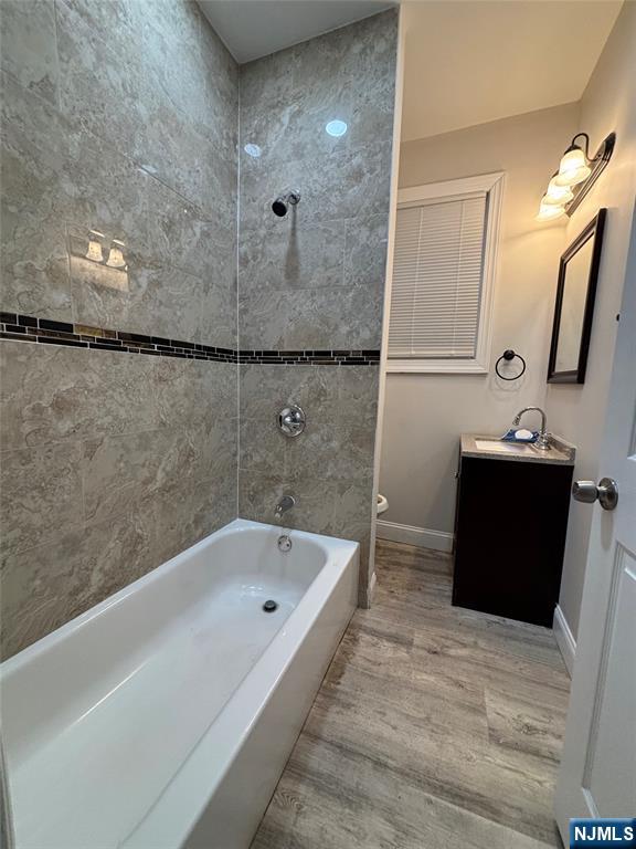 Residential Lease in Newark 3