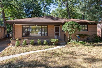 24311 Majestic Street, Home with 3 bedrooms, 2 bathrooms and null parking in Oak Park MI | Image 1