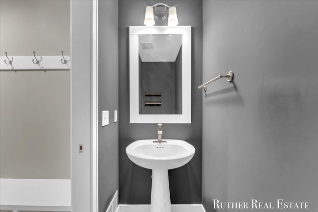 Half Bath | Image 25