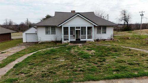 413 S Main St, Eufaula, OK, 74432-3251 | Card Image