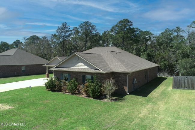 Front | Image 4