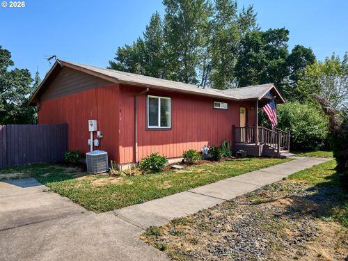 1612 Habitat Ln, Silverton, OR, 97381-1381 | Card Image
