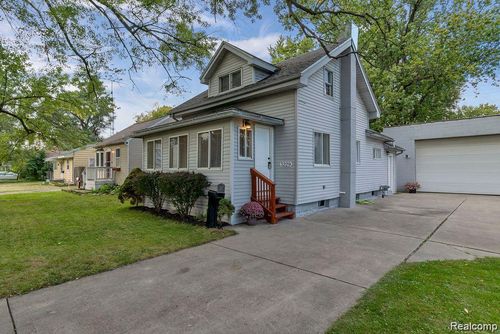 3229 Holly Ave, Flint, MI, 48506-3056 | Card Image
