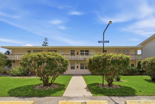 142 Norwich F, West Palm Beach, FL, 33417-7948 | Card Image
