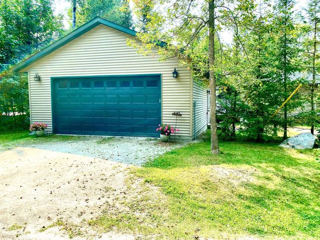 Oversized garage | Image 4