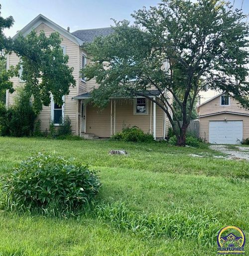 416 W 6th St, Holton, KS, 66436-1507 | Card Image