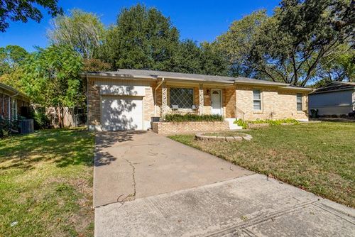 341 Hurst Dr, Bedford, TX, 76022-7304 | Card Image