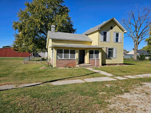 110 S Benton St, Tampico, IL, 61283-7778 | Card Image