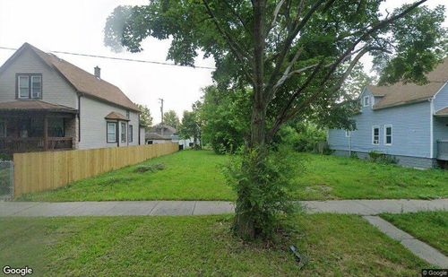 10817 S Edbrooke Avenue, Chicago, IL, 60628 | Card Image