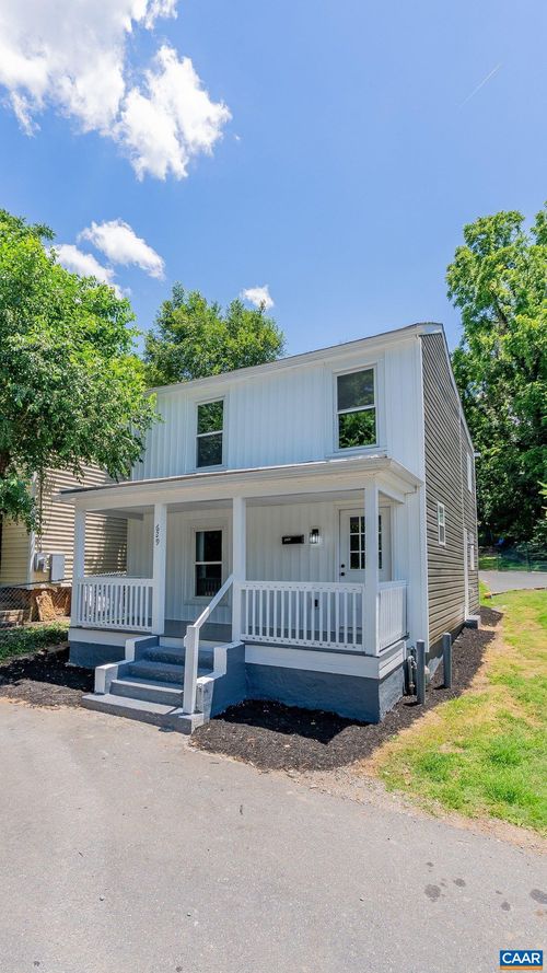 629 Baptist St, STAUNTON, VA, 24401-3432 | Card Image